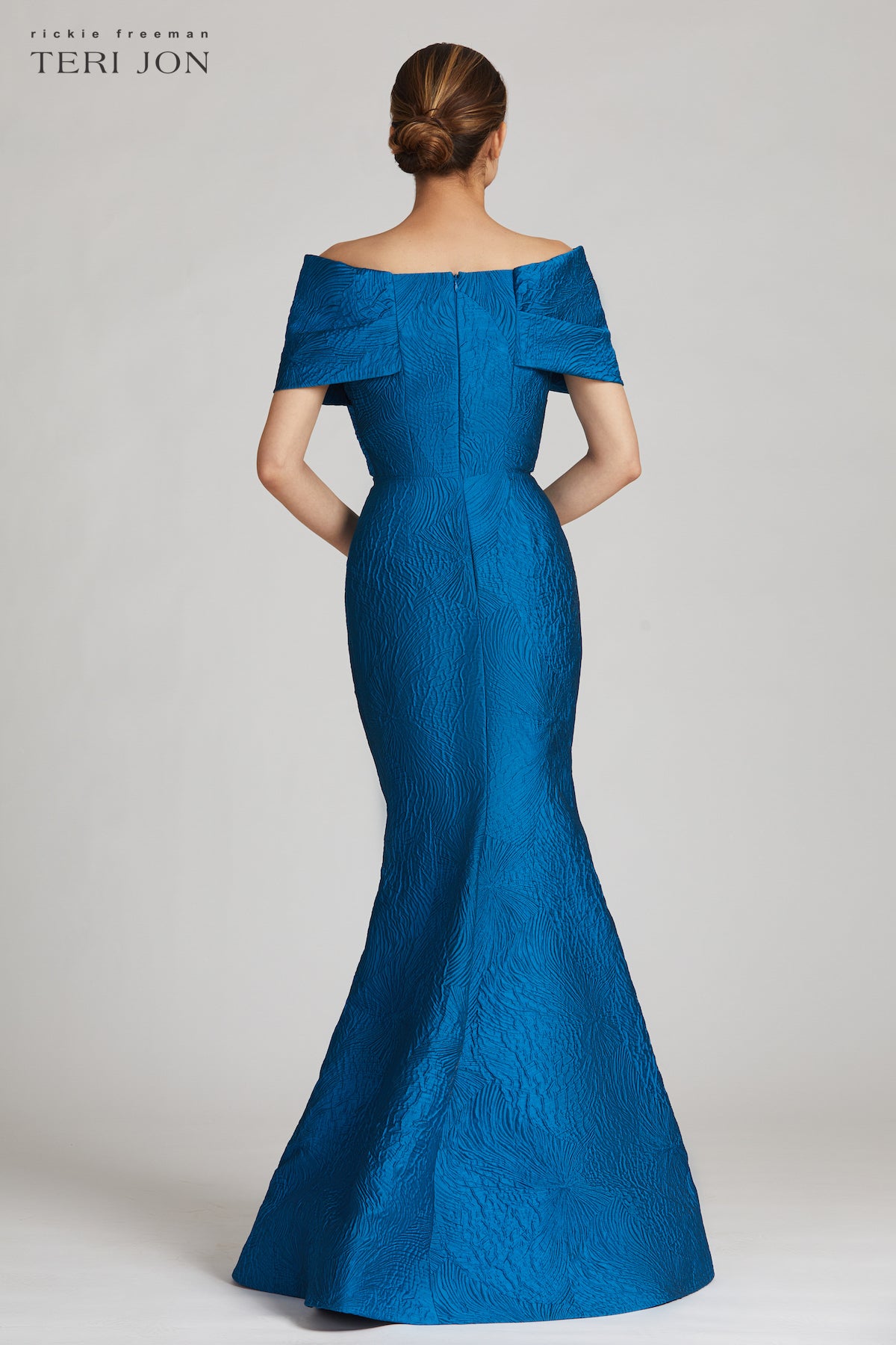 Color_Peacock