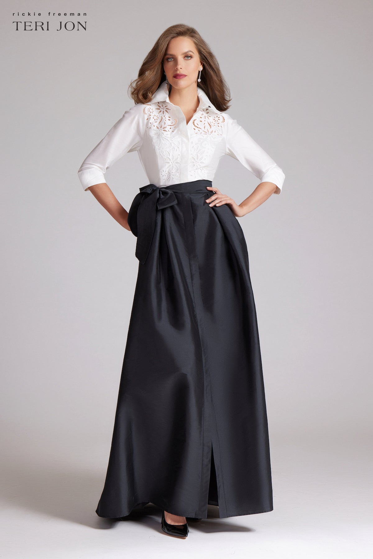 Color_White Black