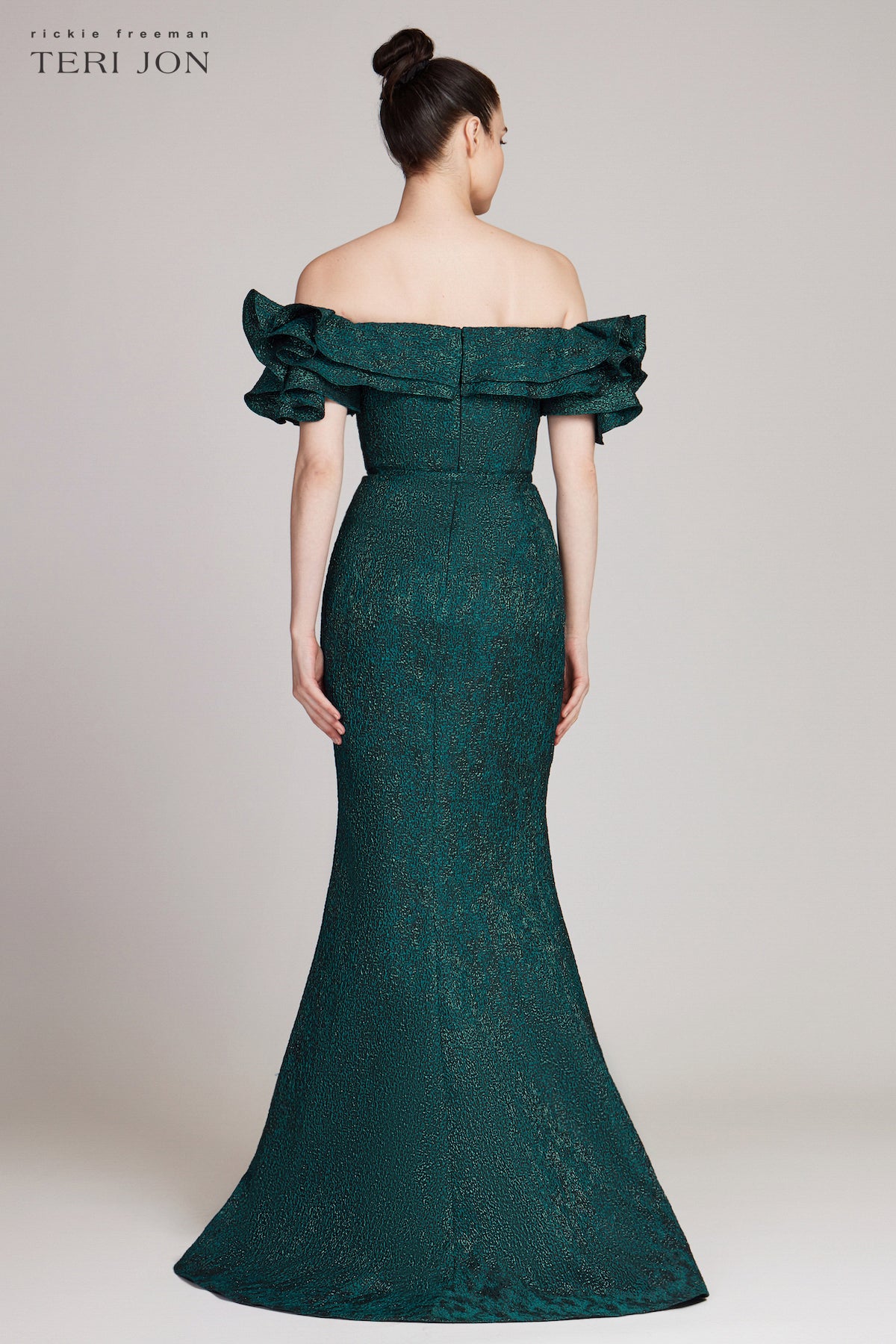 Color_Black Emerald