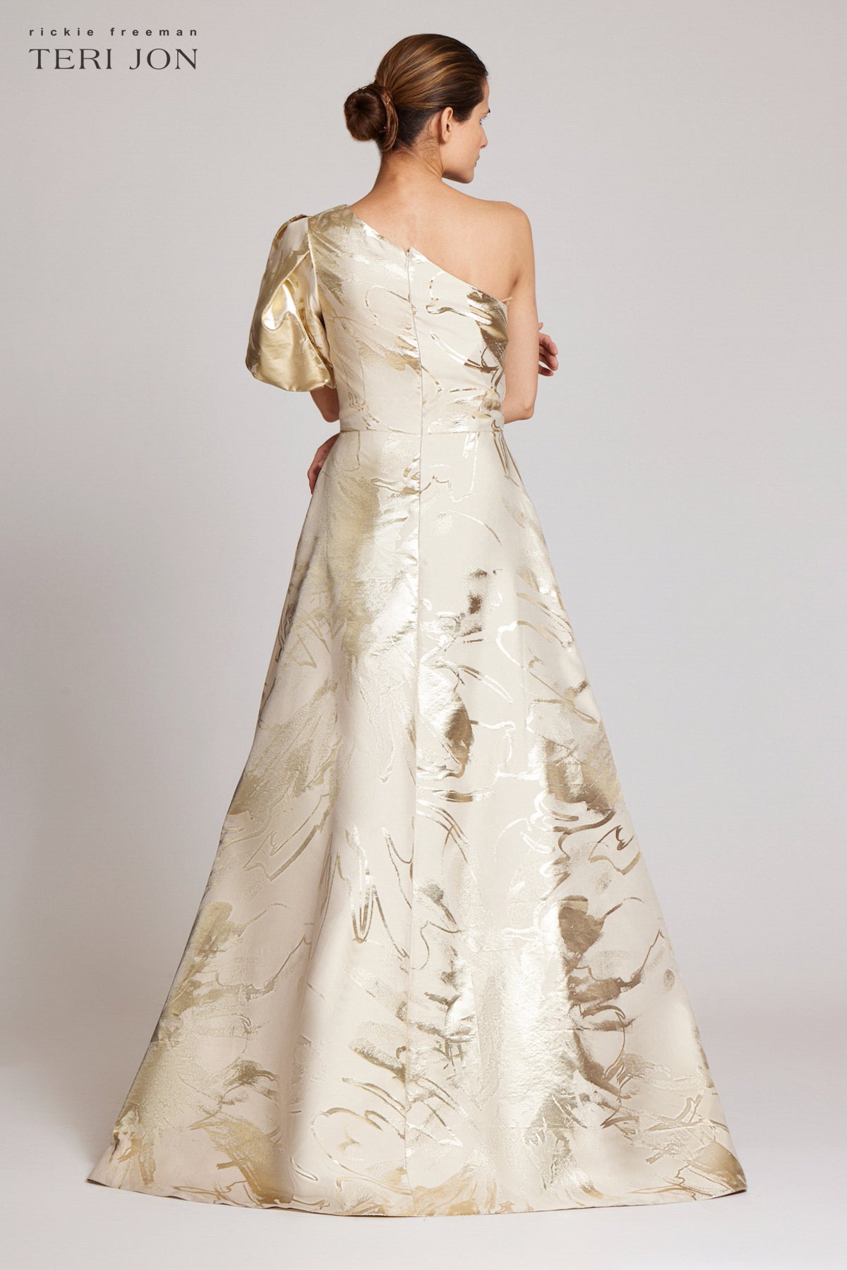 Color_Ivory/Gold