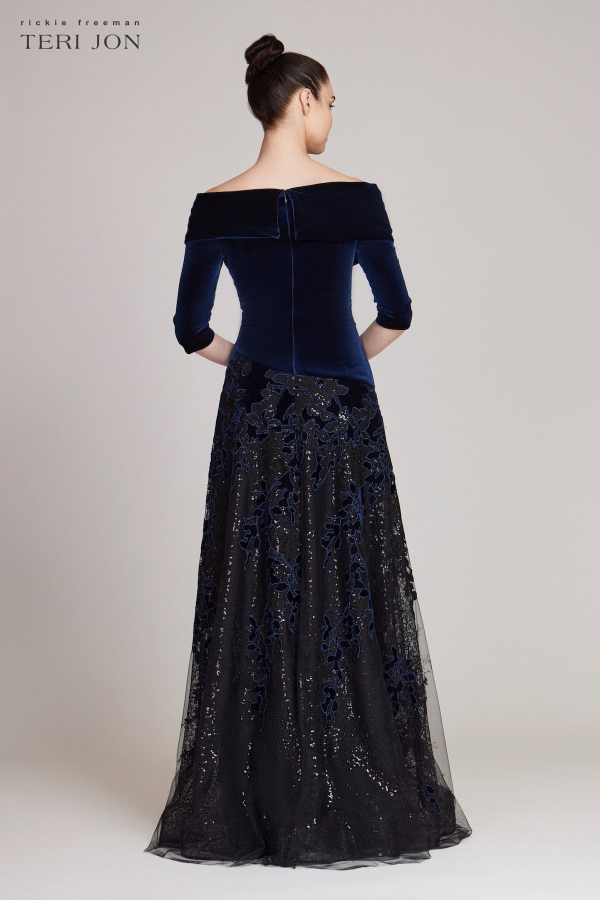 Color_Sapphire Black