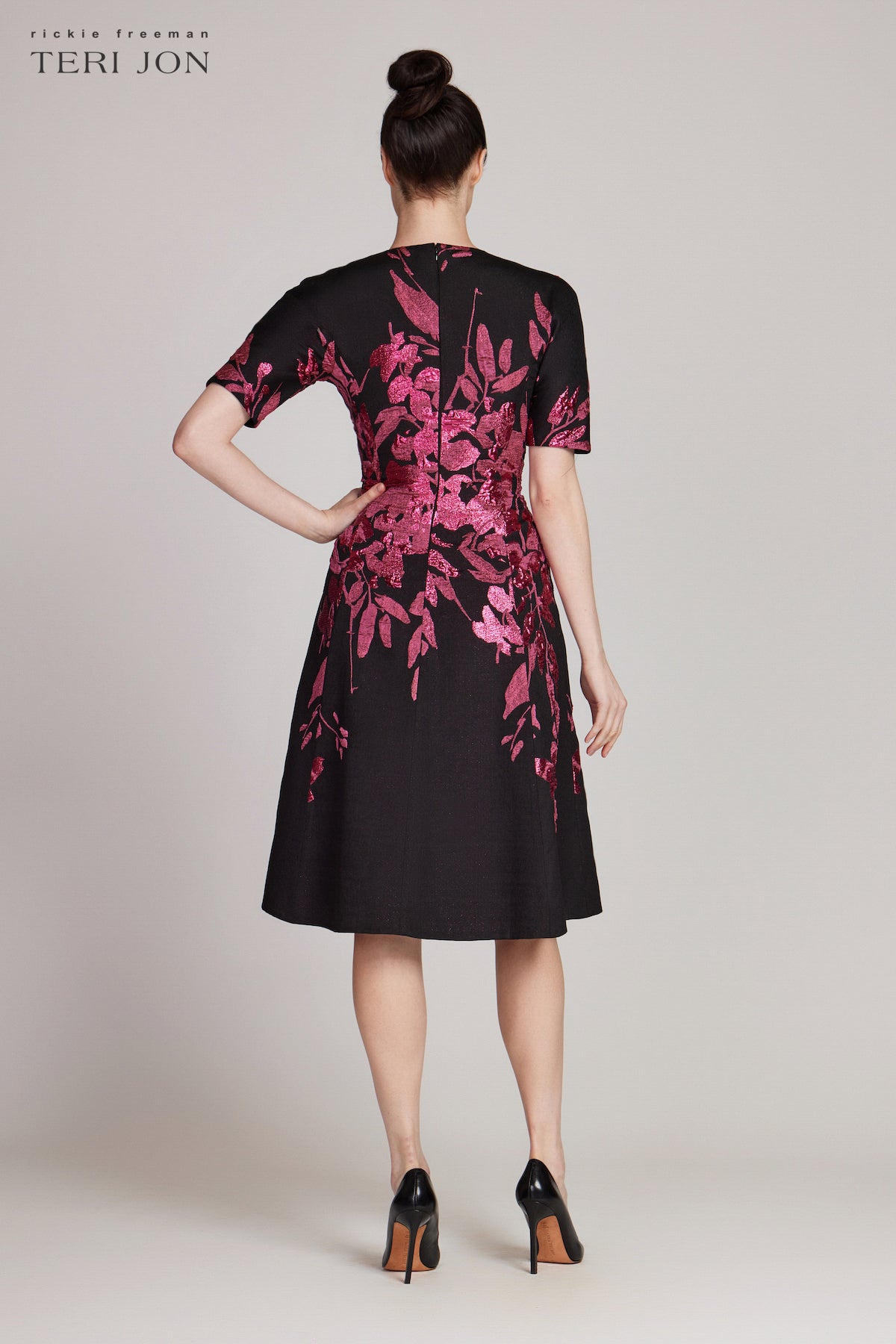 Color_Black Fuchsia