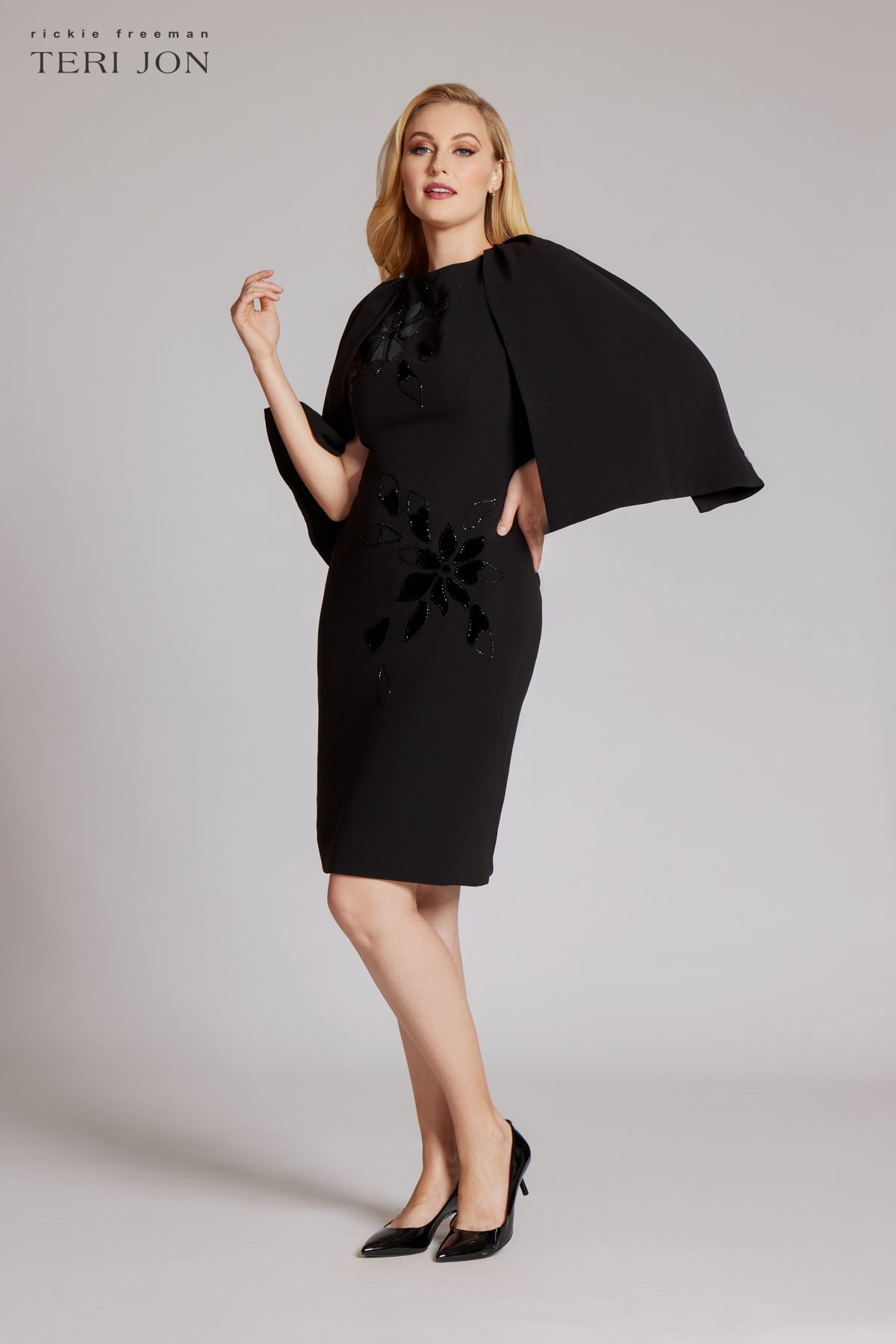 Color_Black plus size image