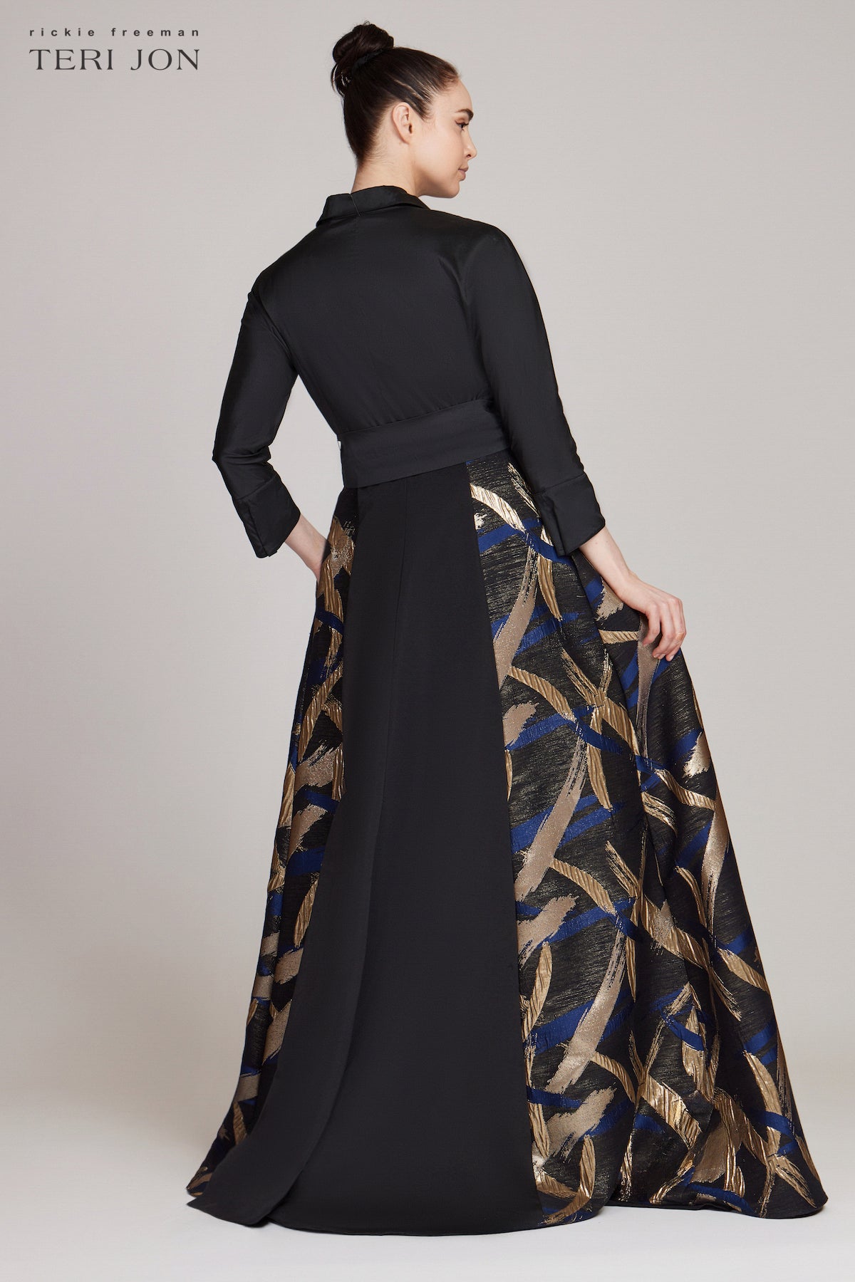 Color_Black Multi