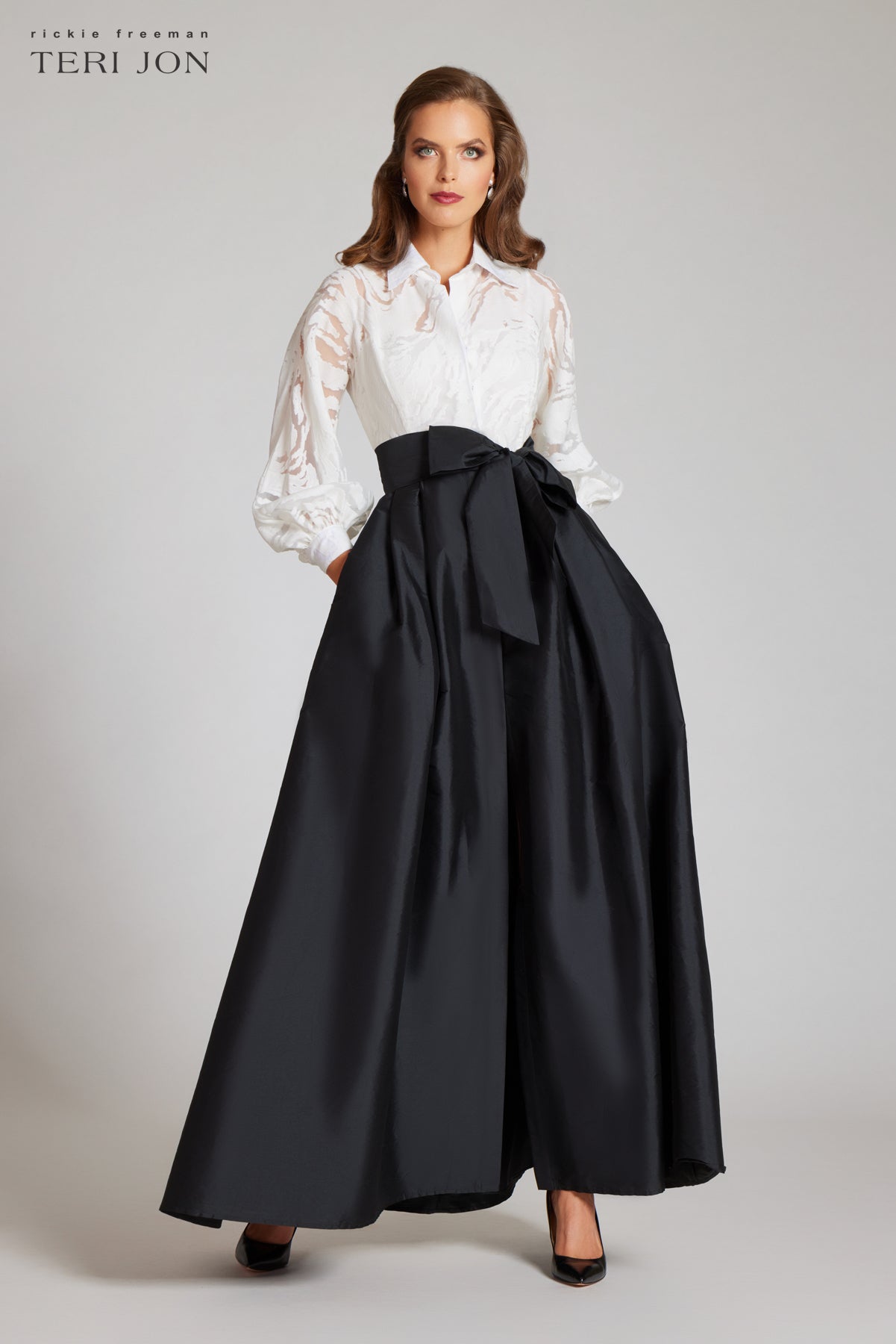 Color_White Black